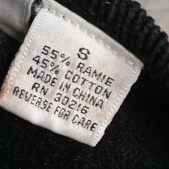 💙Beautiful Sweater💙 - Picture 4 of 8